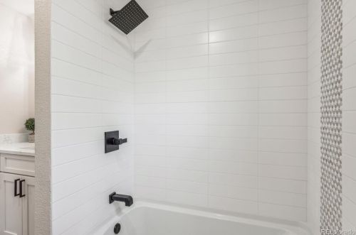 2070 Un Dr, Aurora CO 80015-6600 exterior