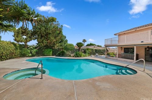 6535 Rycroft Dr, Riverside CA  92506-5314 exterior