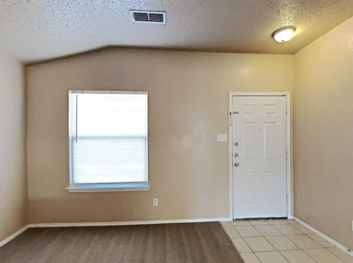 7912 Hidden Brook Dr, Fort Worth TX  76120-3631 exterior