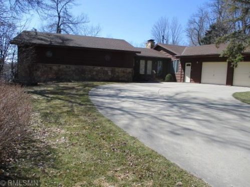 6 River Heights Dr, Melrose, MN 56352-1090