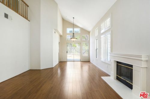 889 Calle Amable, Glendale CA  91208-3058 exterior
