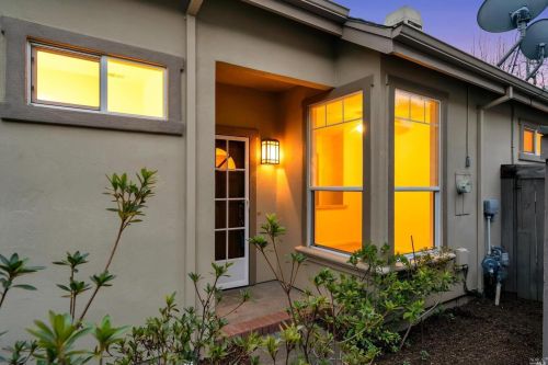712 Rosemary Clooney Ct, Windsor, CA 95492-7555