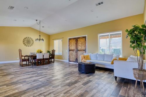 7108 Luane Trl, Colton, CA 92324-9356