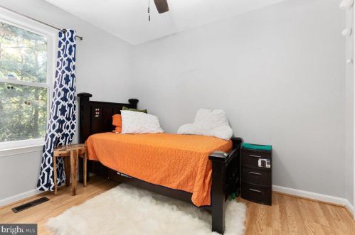 84 Kennedy Dr, Severna Park MD 21146-3007 exterior