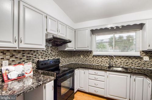 10911 Breewood Ct, Silver Spring MD 20901-1006 exterior