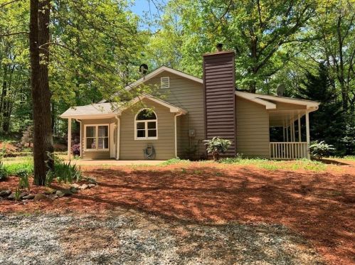 179 Thelmas Ct, Dawsonville, GA 30534-2660