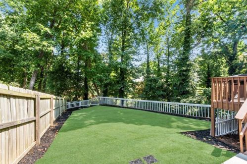 2976 Four Oaks Dr, Atlanta GA  30360-1752 exterior