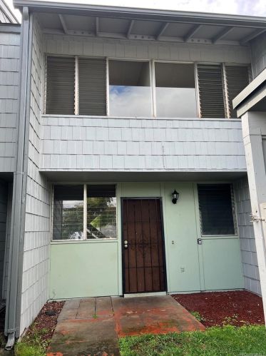 94557 Alapoai St, Mililani, HI 96789-1611