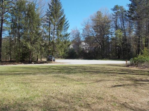 19 Aurel Dr, Goffstown, NH 03045-2605