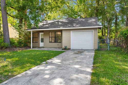 1208 Maryland Dr, Ladson SC  29456-4838 exterior