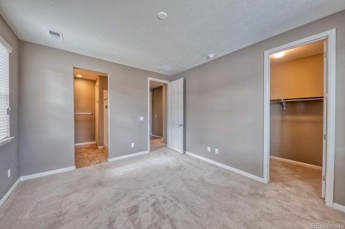 176 Kewaunee Way, Aurora CO 80016-4327 exterior