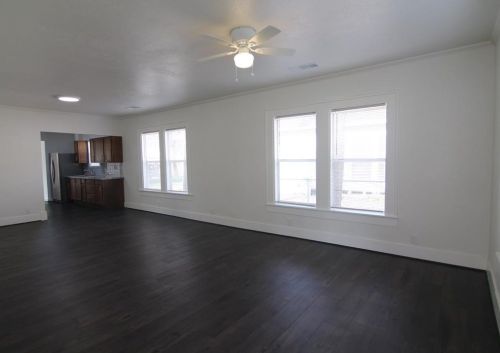 511 Cristler Ave, Dallas TX  75223-1344 exterior