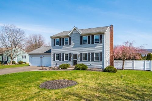 23 Blueberry Ln, Southington, CT 06489-3931