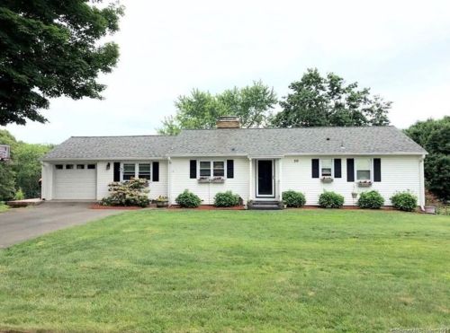 30 Spruce Glen Ter, Wallingford, CT 06492-1719