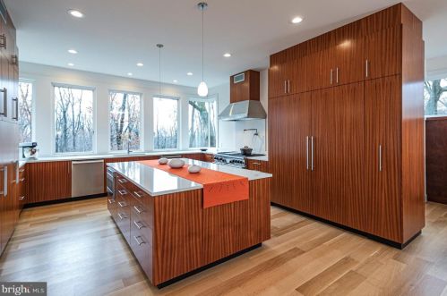 144 Drakes Corner Rd, Princeton NJ  08540-7519 exterior