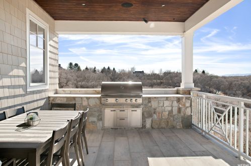 864 Jackson Ln, Alpine UT 84004-2007 exterior