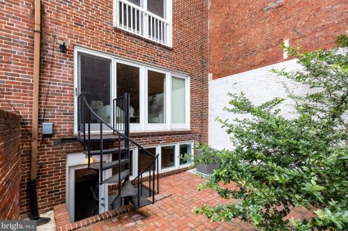 1726 Lombard St, Philadelphia PA  19147-1531 exterior