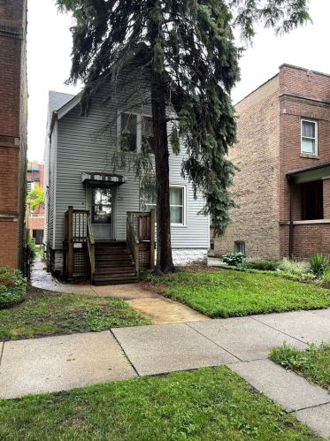 3709 Eddy St, Chicago, IL 60618-5021