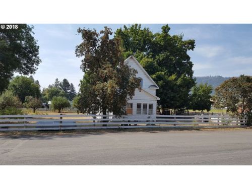 125 Bell St, Halfway, OR 97834-8164