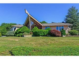 72 Top O Mark Dr, Jamestown, RI 02835-2438