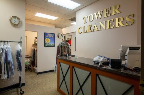 795 Hammond Dr, Atlanta GA  30328-5517 exterior