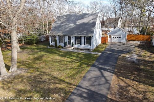 501 Radovan Ave, Berkeley Township, NJ 08721-3462