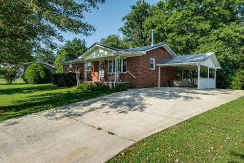 476 Wallace St, Doyle, TN 38559-1216
