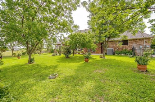 329 Stone Mtn Rd, Fort Worth TX  76035-5642 exterior