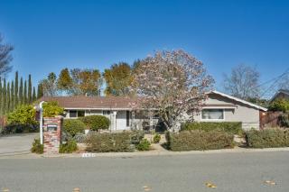 1492 Yosemite Cir, Clayton, CA 94517-2123