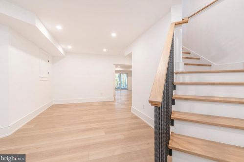 603 Gravers Ln, Philadelphia PA 19118-2806 exterior