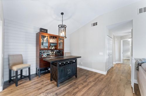 537 Hollydale Ln, Anaheim CA  92808-1931 exterior