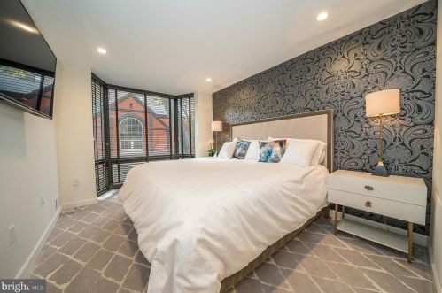 2023 Chancellor St, Philadelphia PA 19103-5604 exterior