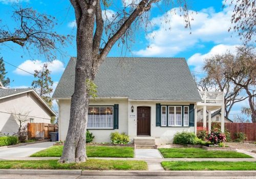 2704 6th Ave, Merced, CA 95340-3032