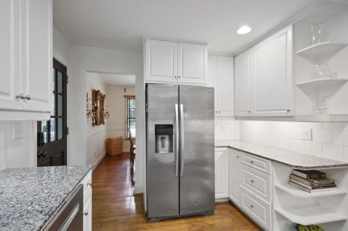 4660 Hitching Post Trl, Atlanta GA  30342 exterior