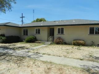 4048 Fountain Way, Fresno, CA 93722-4689