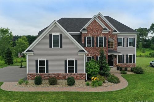 212 Frazer Fir Rd, Wapping, CT 06074-1661