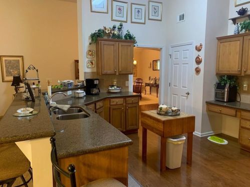607 Cobblestone Cir, Holly Springs, GA 30114-8272