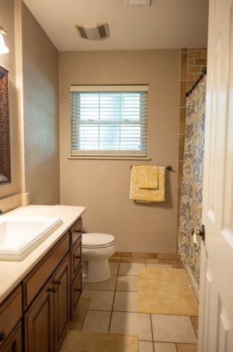 211 Oaklawn Ave, Nocona TX 76255-3109 exterior