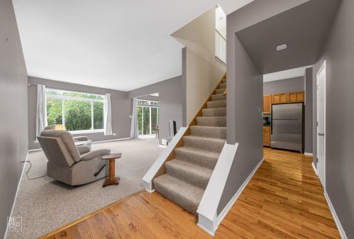 2132 Adobe Dr, Addison, IL 60101-1589