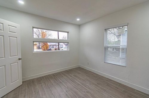 2735 Grafton Ave, Dallas TX  75211-5711 exterior