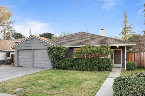 555 Hilbar Ln, Palo Alto, CA 94303-3026