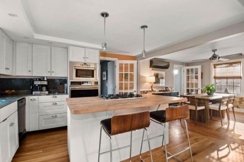 12 Metcalf St, Warwick, RI 02888-4802