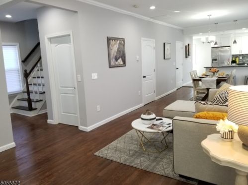 657 Plainfield Ave, Berkeley Heights, NJ 07922-2449