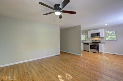 40 Harriette Dr, Stockbridge GA  30281-3867 exterior