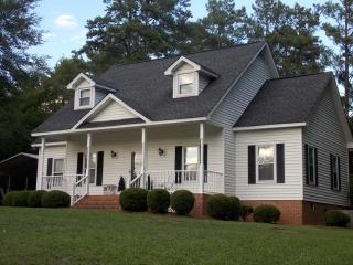 460 Kingswood Dr, Winnsboro Mills, SC 29180-2012