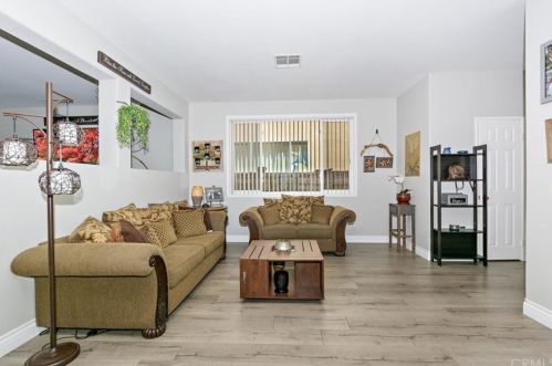 1116 Camino Del Sol, Perris, CA 92571-2986