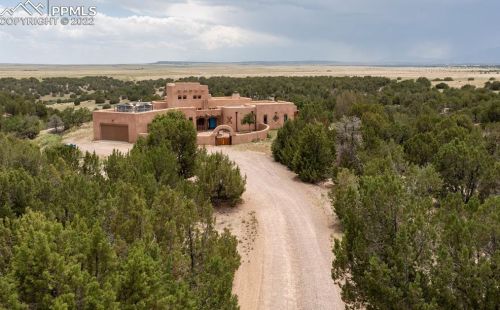 7708 Sunset Ridge Dr, Pueblo, CO 81004-8702