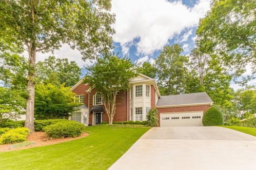 1540 Brookwood Lake Dr, Lithonia, GA 30078-6724