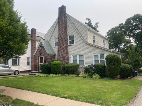 16 Hillside Ave, Town Center, NJ 07052-4505