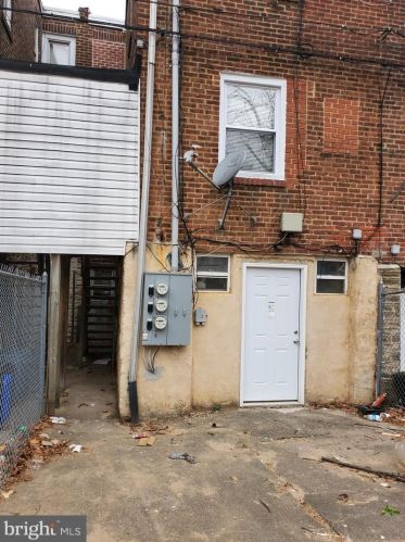 5117 F St, Philadelphia, PA 19124-3026